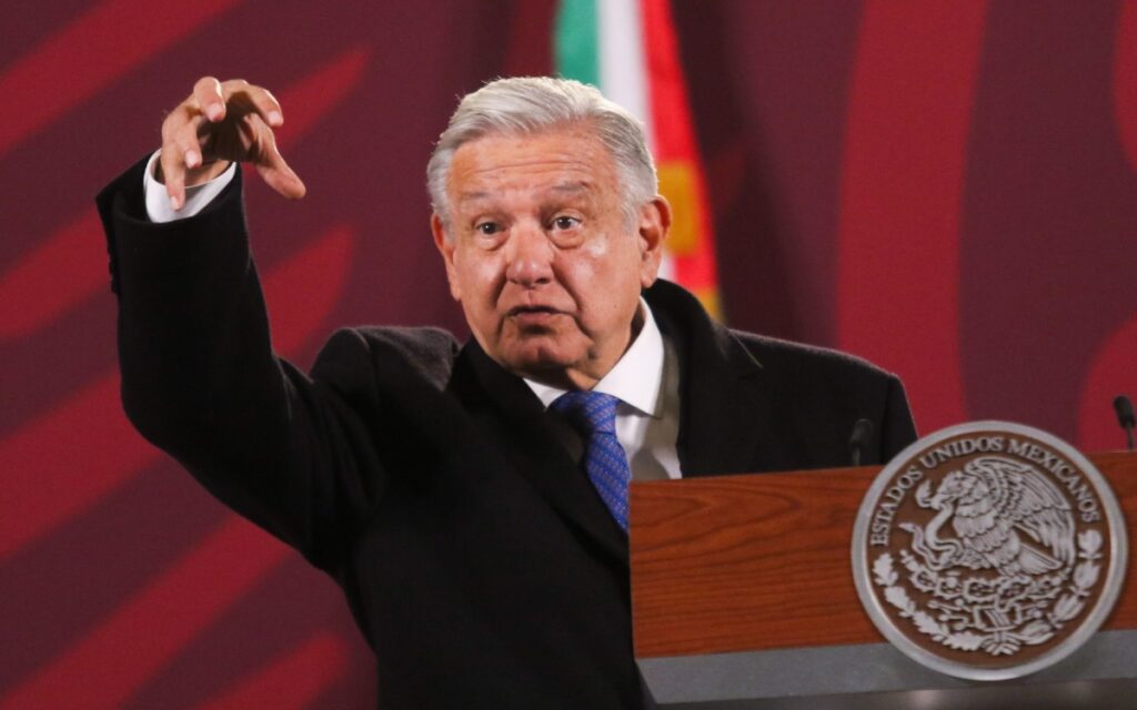 Atentado contra Ciro Gómez Leyva podría estar vinculado a grupos contrarios al gobierno: AMLO