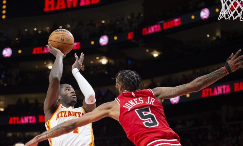 Bendita locura en el Hawks-Bulls: un novato resuelve sobre la bocina