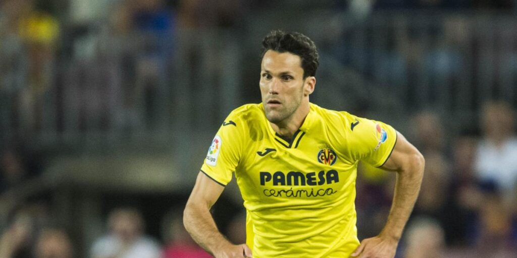 Capoue, Coquelin y Pedraza, bajas en el entrenamiento a cuatro días del derbi