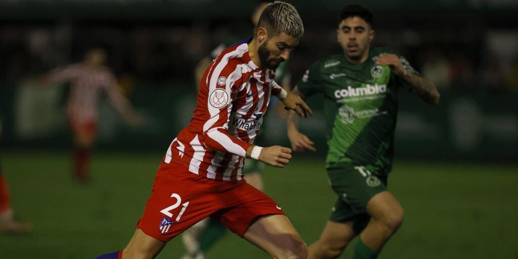 Carrasco, de su penalti fallado ante el Bayer... a asumir la responsabilidad en Copa
