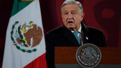 Castillo ha actuado de manera muy respetuosa: AMLO