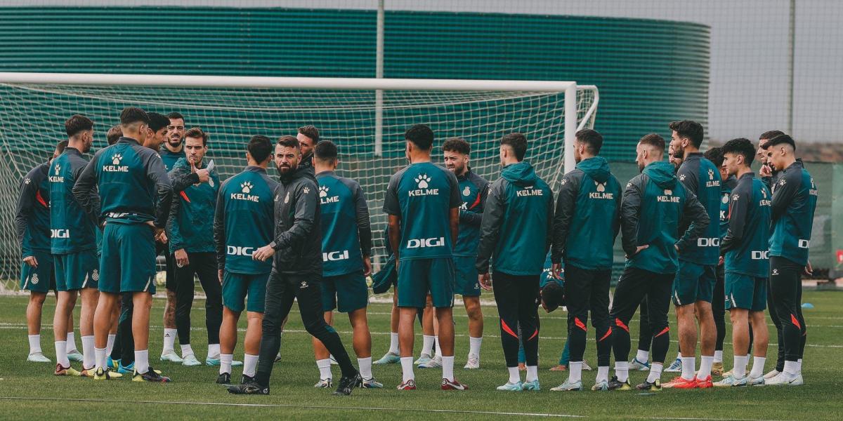 Catoira, atento en el stage a las necesidades de Diego Martínez