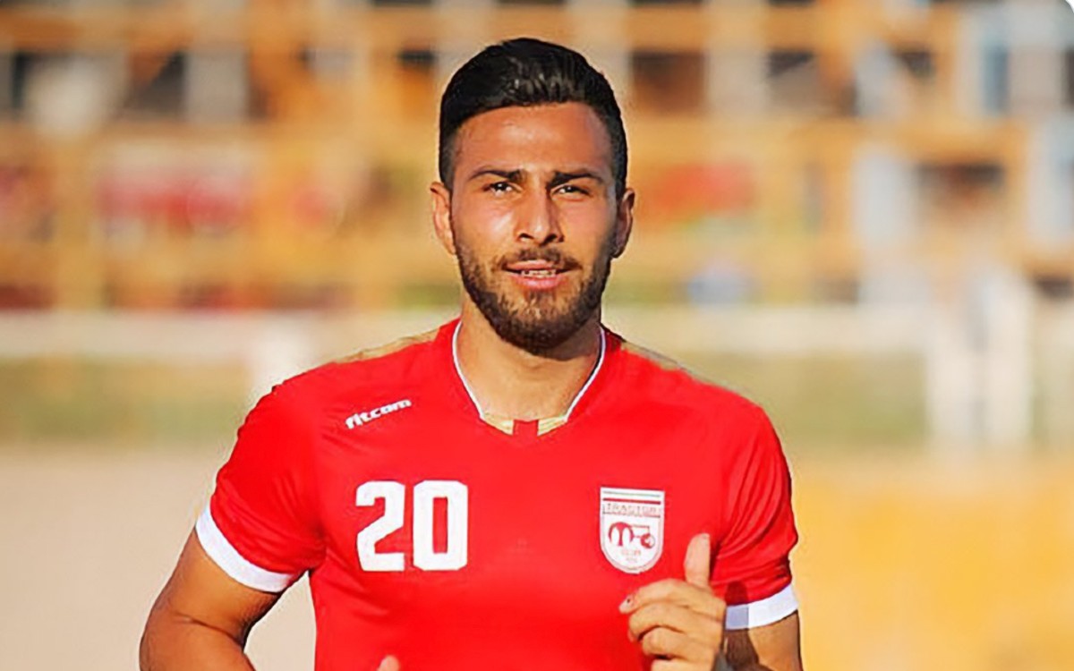 Condenan a muerte a futbolista iraní por apoyar a manifestantes | Tuit