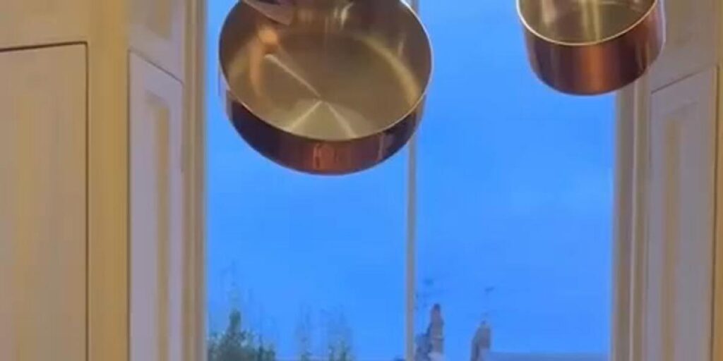 David Beckham pillado 'in fraganti' cantando 'All I want for Christmas is you'