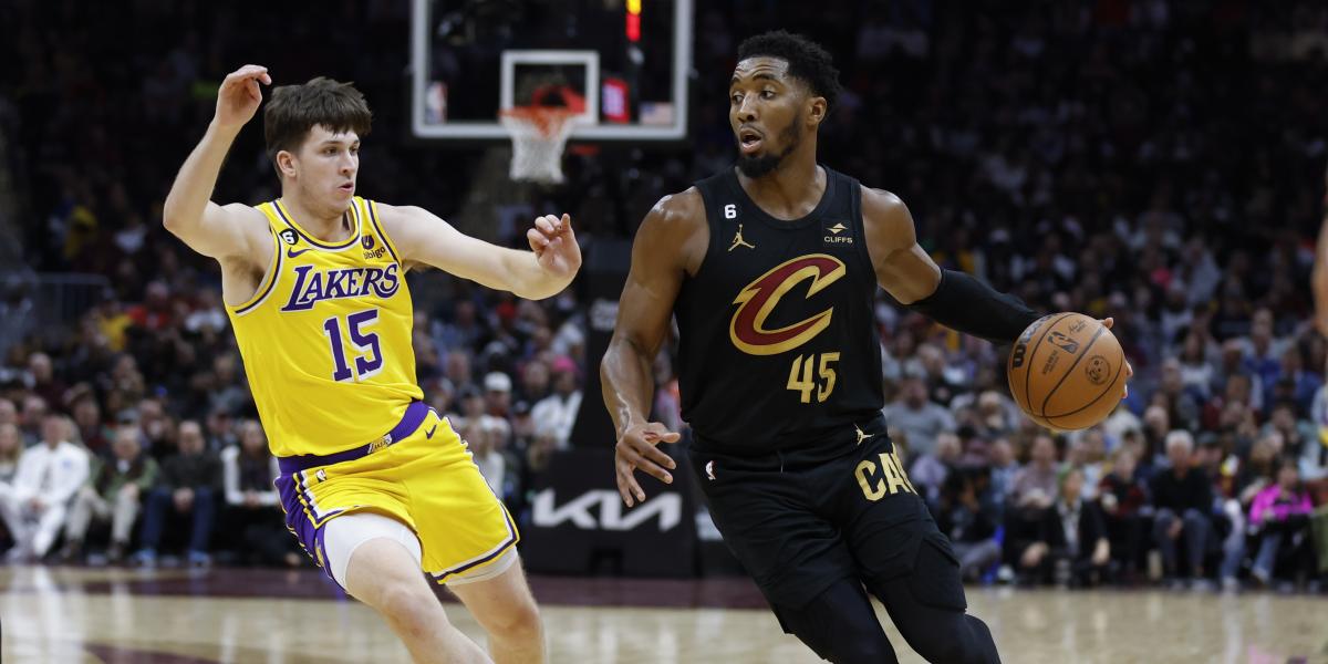 Davis enferma y los Cavaliers acaban con los Lakers y LeBron con un colosal Mitchell