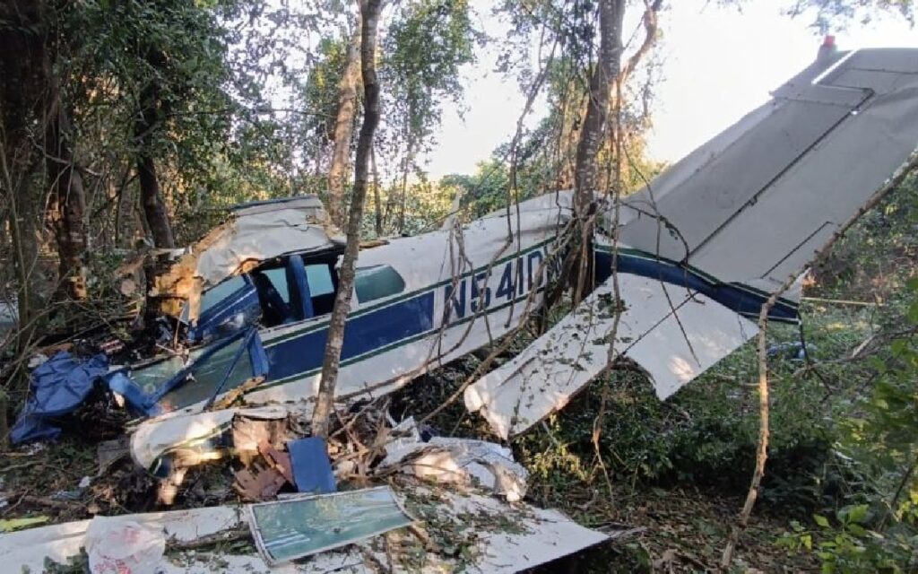Desplome de avioneta en Puerto Vallarta deja dos heridos