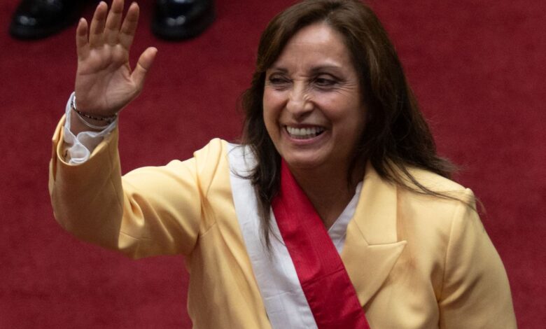 Dina Boluarte, primera presidenta de Perú