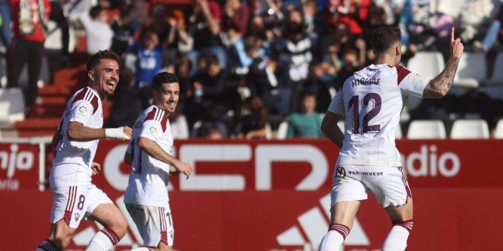 El Albacete se da un festín a costa del Ibiza