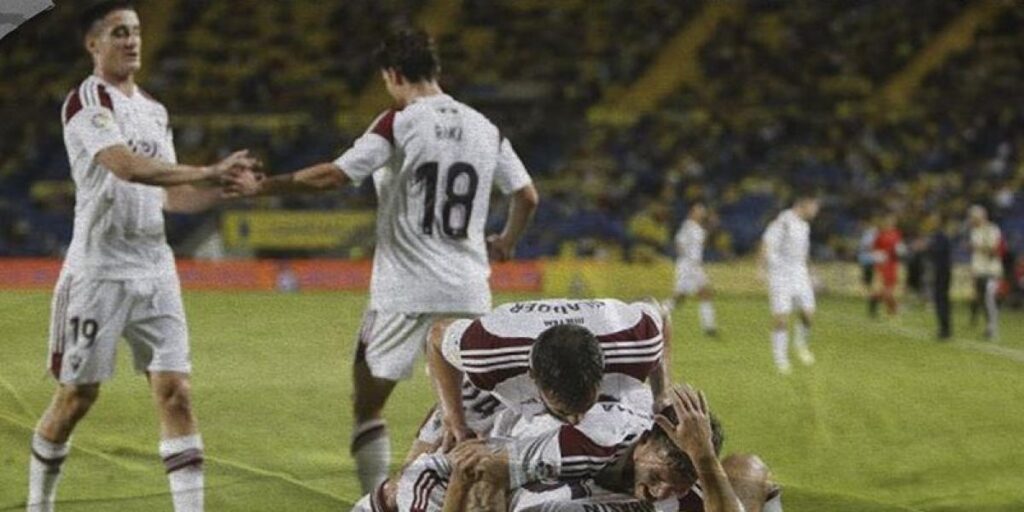 El Albacete sorprende a Las Palmas y pierde el liderato