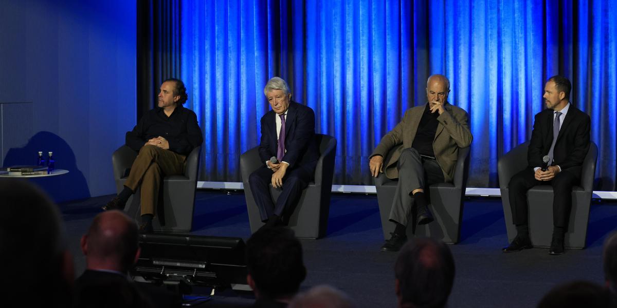 El Atlético presentó un libro para honrar los cinco primeros años del Metropolitano