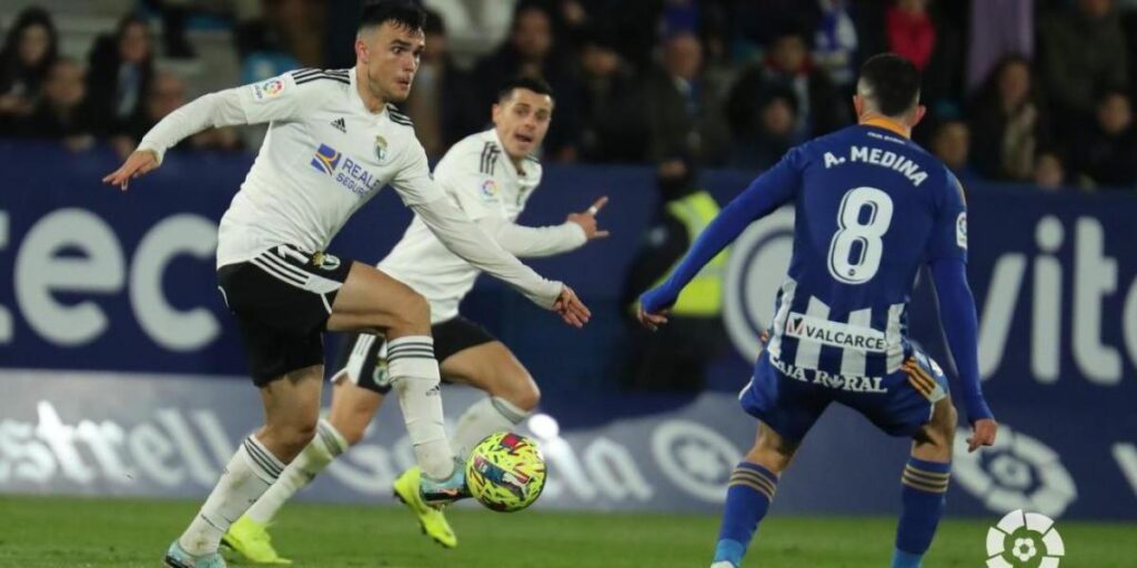 El Burgos asalta de nuevo el coliderato y deja muy tocada a Ponferradina