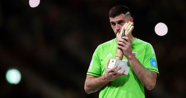 El “Dibu” Martínez llega al espacio: cómo es el último satélite argentino que lanzarán en EEUU