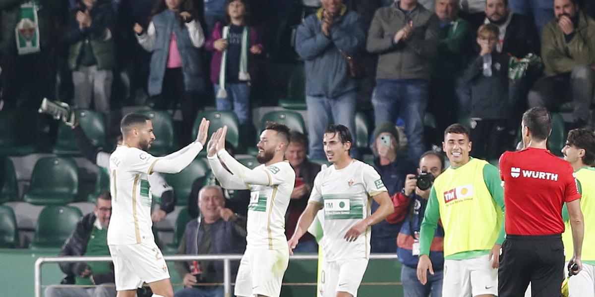 El Elche pone a la venta los abonos de media temporada