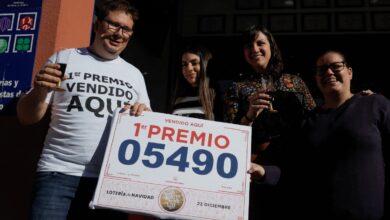 El 'Gordo' de la Lotería reparte dinero y alegría navideña por toda España