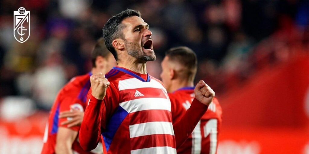 El Granada remonta al Alavés y se mete en puestos de promoción