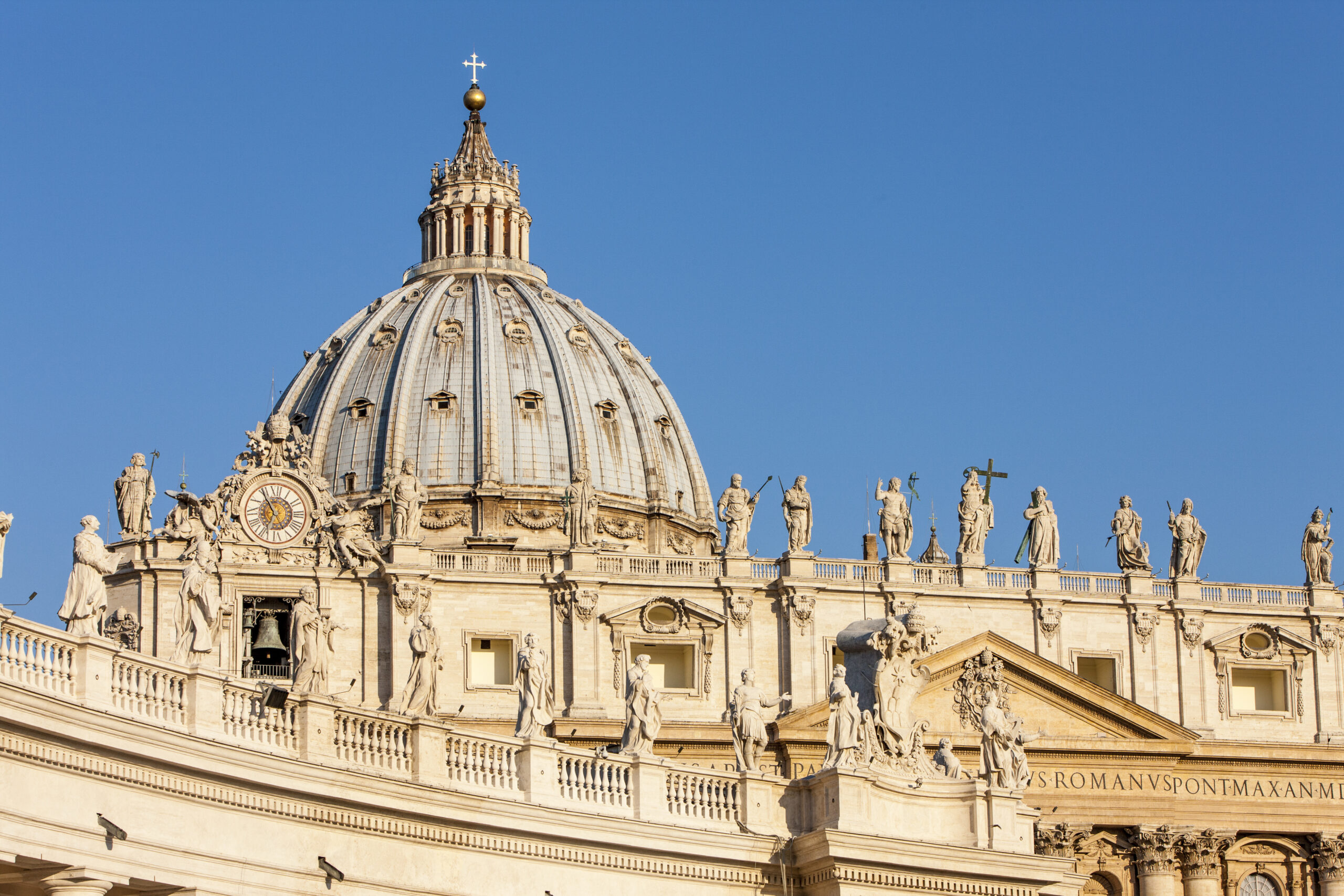 El Papa pide que cese la guerra en Ucrania en su mensaje de Navidad