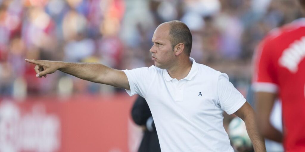 El Racing de Santander elige a José Alberto para sustituir a Romo