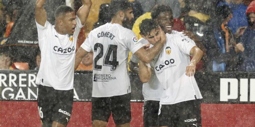 El Valencia avanza una posible denuncia a la Federación por la próxima Supercopa