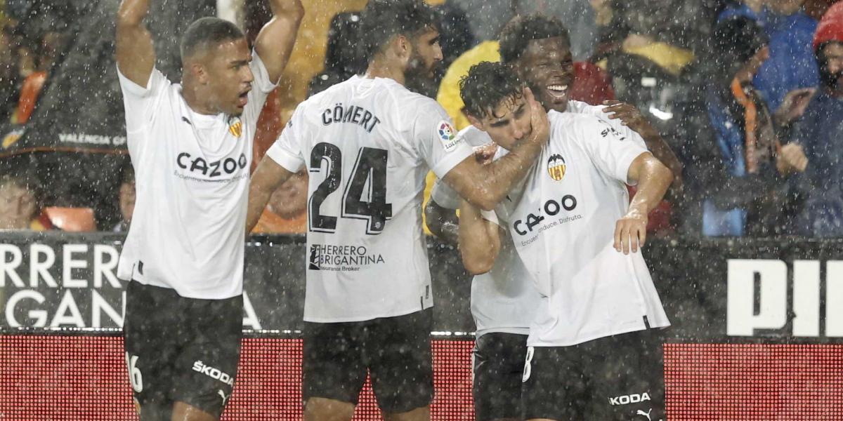 El Valencia avanza una posible denuncia a la Federación por la próxima Supercopa