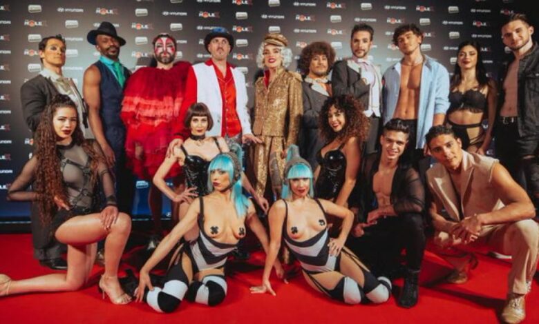 El cabaret 'The Hole X' reúne a famosos en su estreno en Barcelona