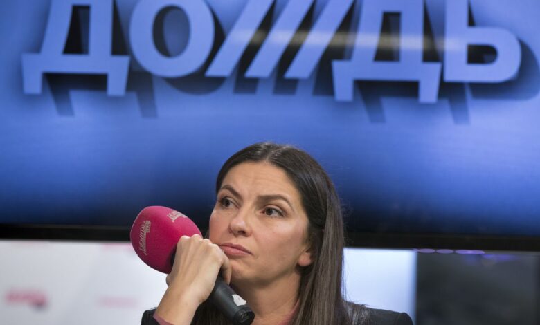El cierre en Letonia de una televisión rusa opositora al Kremlin aviva el debate sobre la libertad de expresión