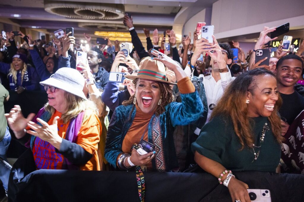 El demócrata Warnock gana las elecciones en Georgia al Senado de Estados Unidos