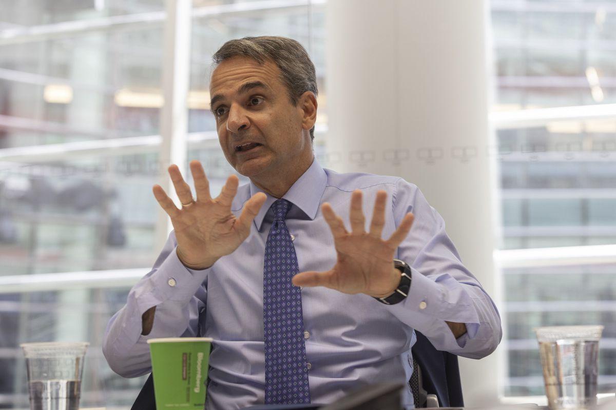 El espionaje a periodistas, políticos y militares asedia al Gobierno de Grecia