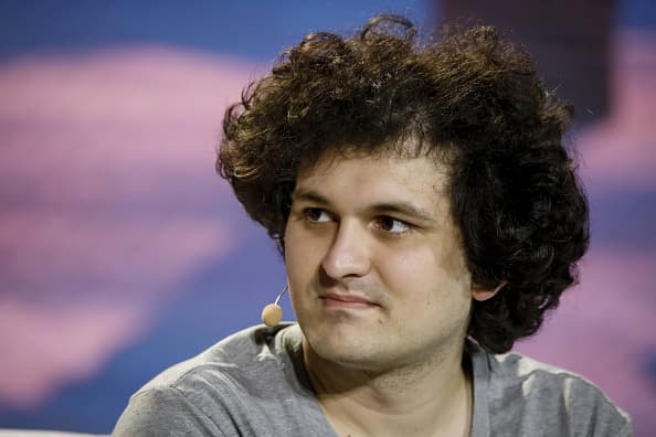 El fundador de FTX Sam Bankman-Fried es detenido en las Bahamas