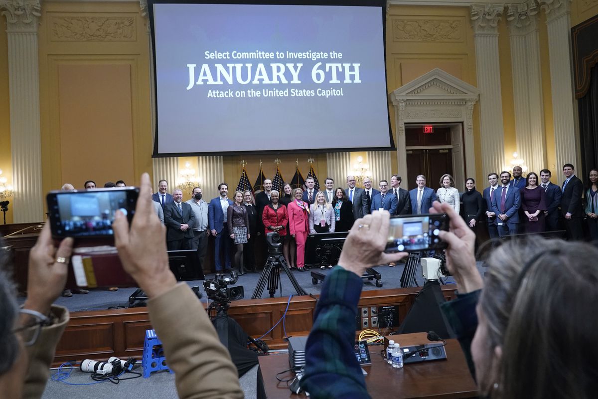 El informe del comité sobre el asalto al Capitolio concluye que Trump conspiró para revertir el resultado electoral