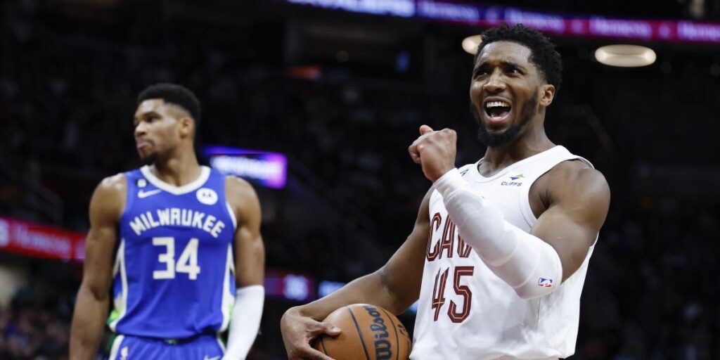 El juego coral de los Cavs se impone a la exhibición de Anteto