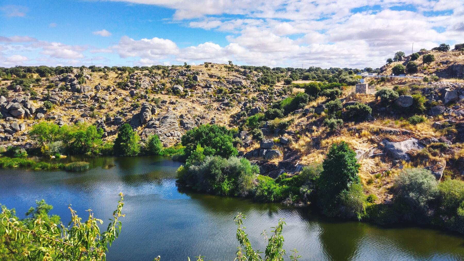 El pueblo para retirarte con tus amigos está a la venta en Salamanca y listo para entrar a vivir