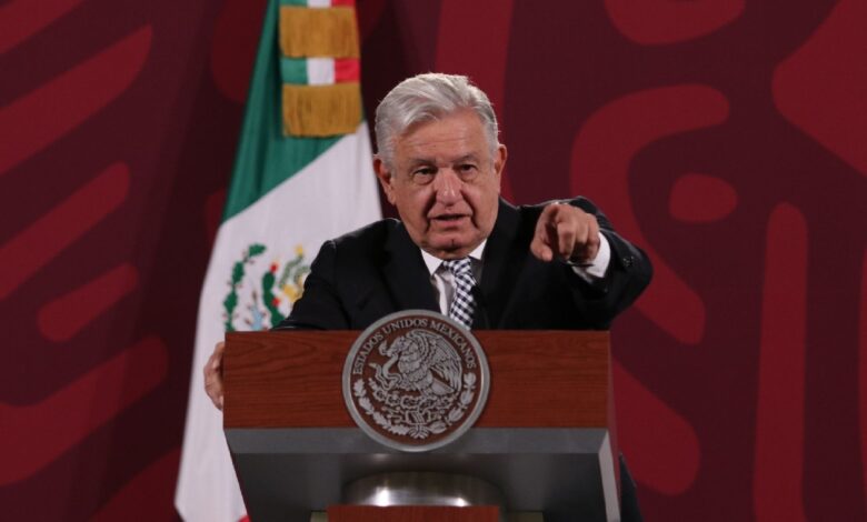 'El que esté libre de pecado... ': AMLO sobre acusación de plagio contra ministra