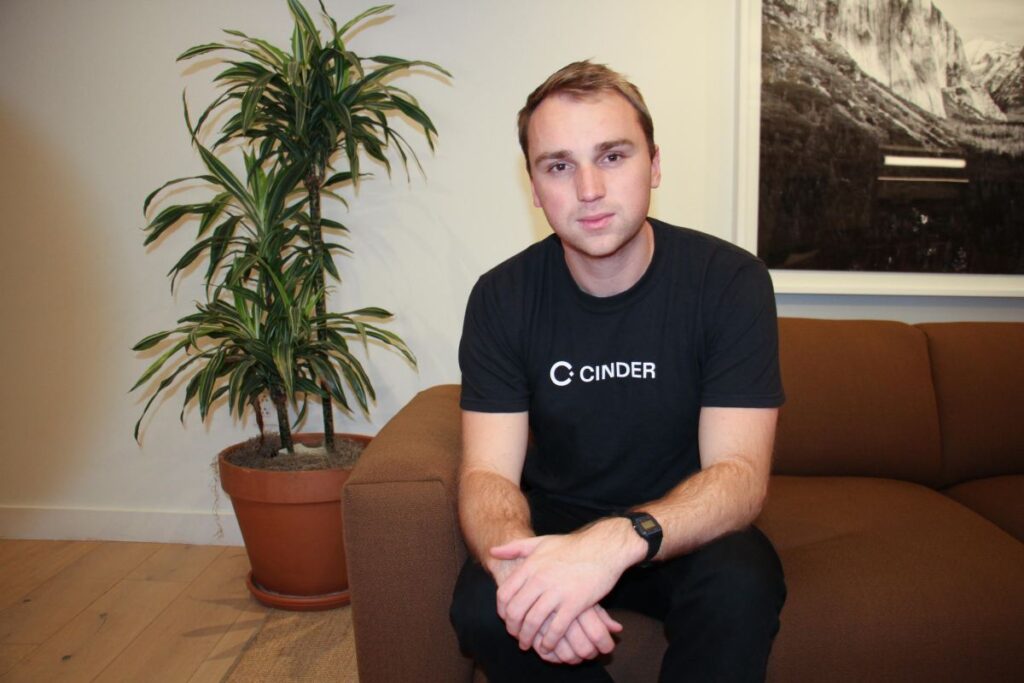 El software de moderación de contenido de Cinder está diseñado a medida para equipos de confianza y seguridad.