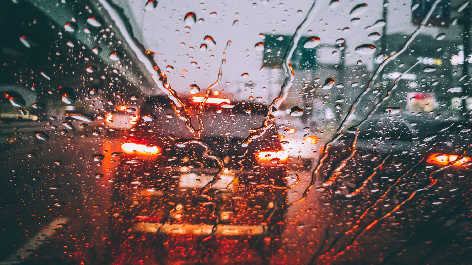 El trucazo para evitar que los cristales de tu coche se empañen en invierno