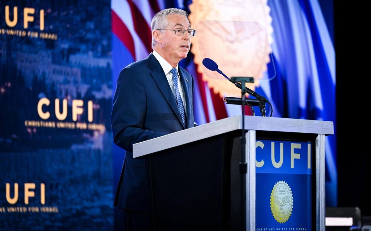 Embajador de Israel en EU repudia ‘retórica vil’ de Kanye West