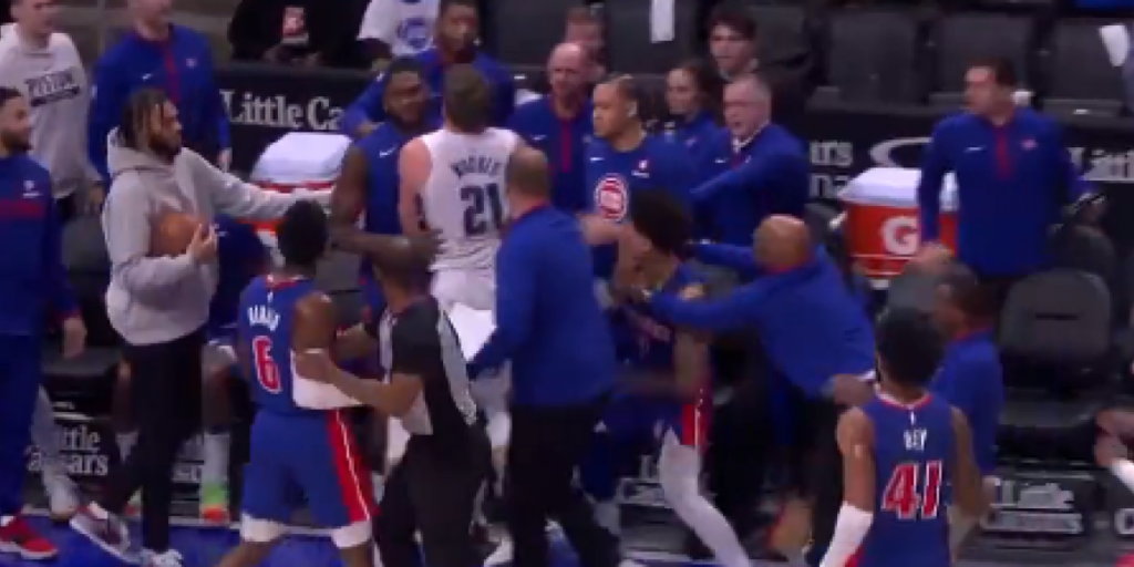 Empujones, puñetazos... menuda pelea se lía en el Pistons-Magic