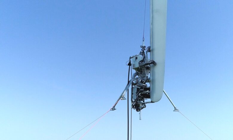 Energía limpia: limpieza de turbinas eólicas con robots genera $39 millones para Aerones