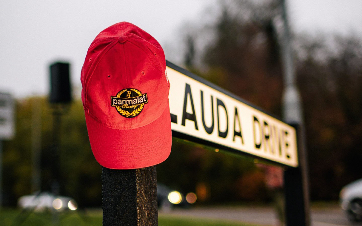 F1: Mercedes nombra una calle en homenaje al legendario Niki Lauda | Tuit