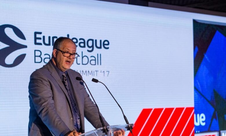 Glickman sugiere ampliación con un sistema de conferencias