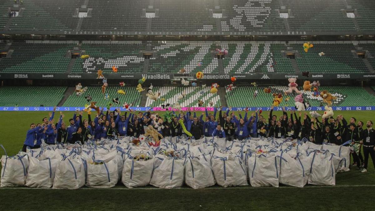 Habrá lluvia de peluches en el descanso del Betis-Athletic