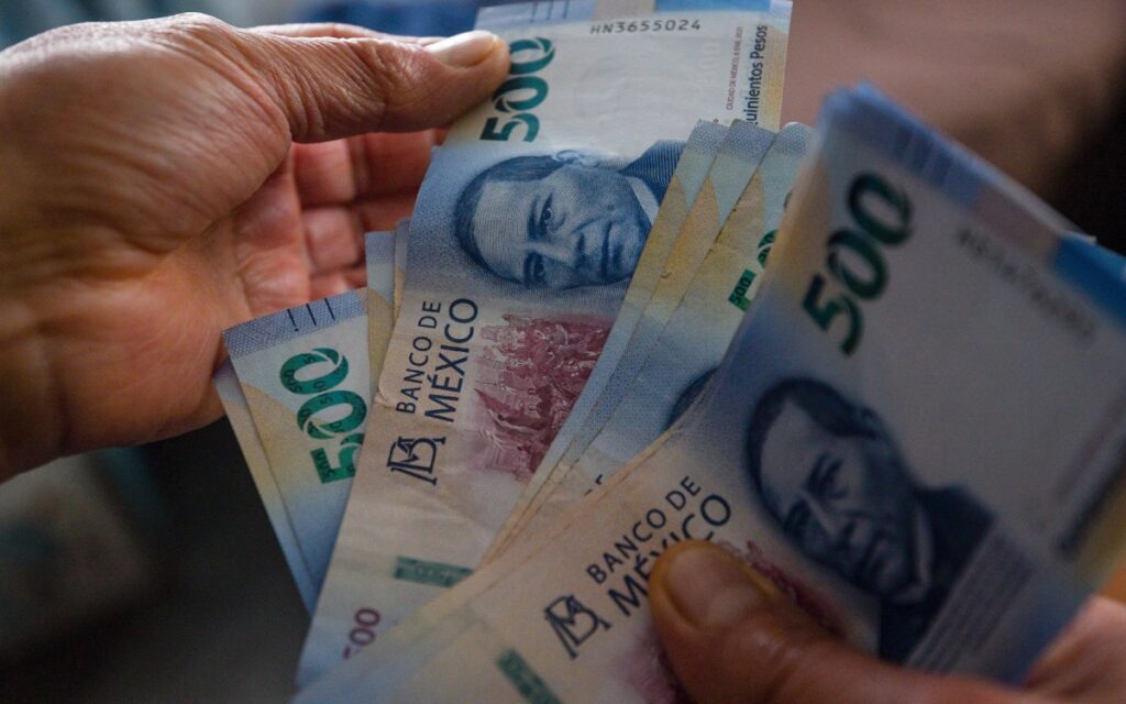 Ingresos menores a $4 mil 233 están en pobreza extrema: Coneval