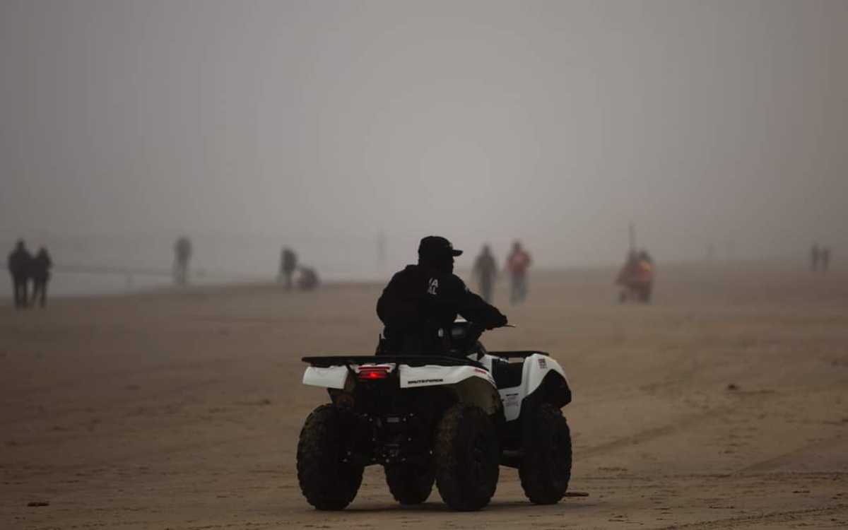 Inician operativo de seguridad para turistas por niebla en playas de Tijuana