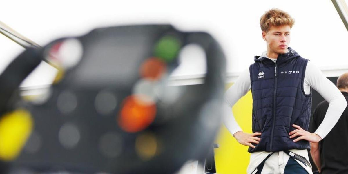 Javier Sagrera, 'mili' a la inglesa para llegar a la F1