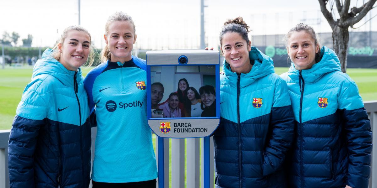 Jugadoras del Barça e internas, unidas por Joyce