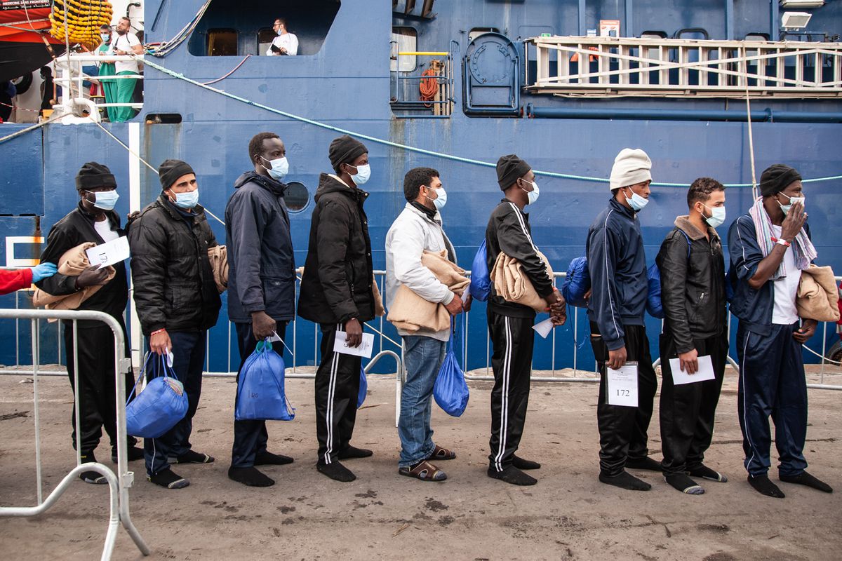 La UE refuerza la cooperación para el control migratorio con El Cairo ante el aumento de llegadas de egipcios