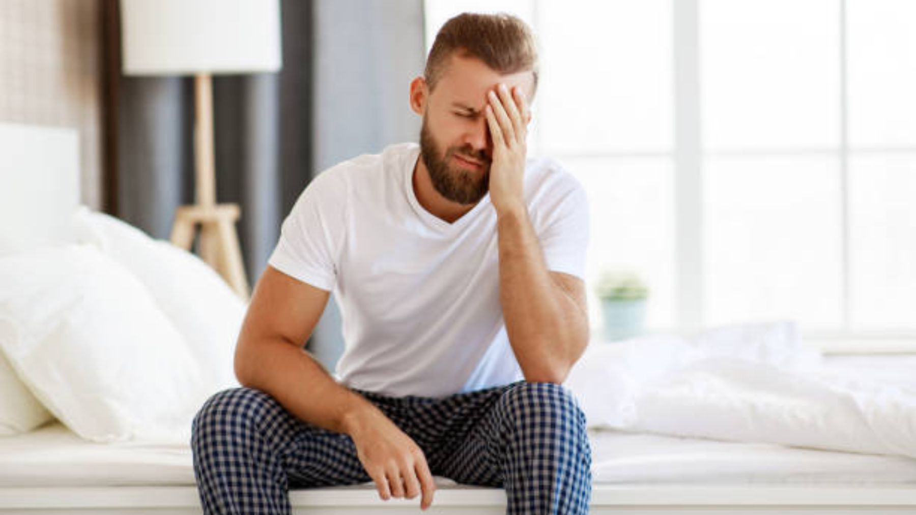 La curiosa razón por la que tienes dolor de cabeza durante el fin de semana