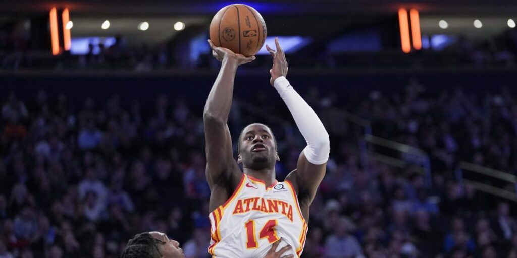 La genial pizarra de Joe Prunty, el asistente que diseñó el tiro ganador de AJ Griffin