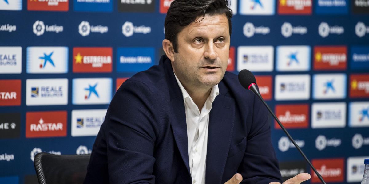 La llegada de un extremo, apuntada en rojo en la agenda de Catoira