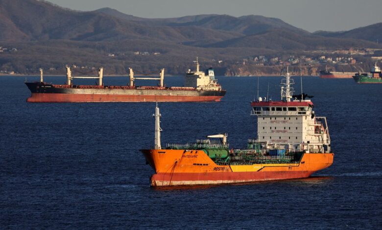 Las sanciones al petróleo ruso endurecen el pulso de Europa contra el Kremlin