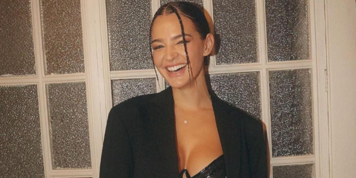 Laura Escanes deslumbra a sus seguidores con unas fotos en "blanco y negro"